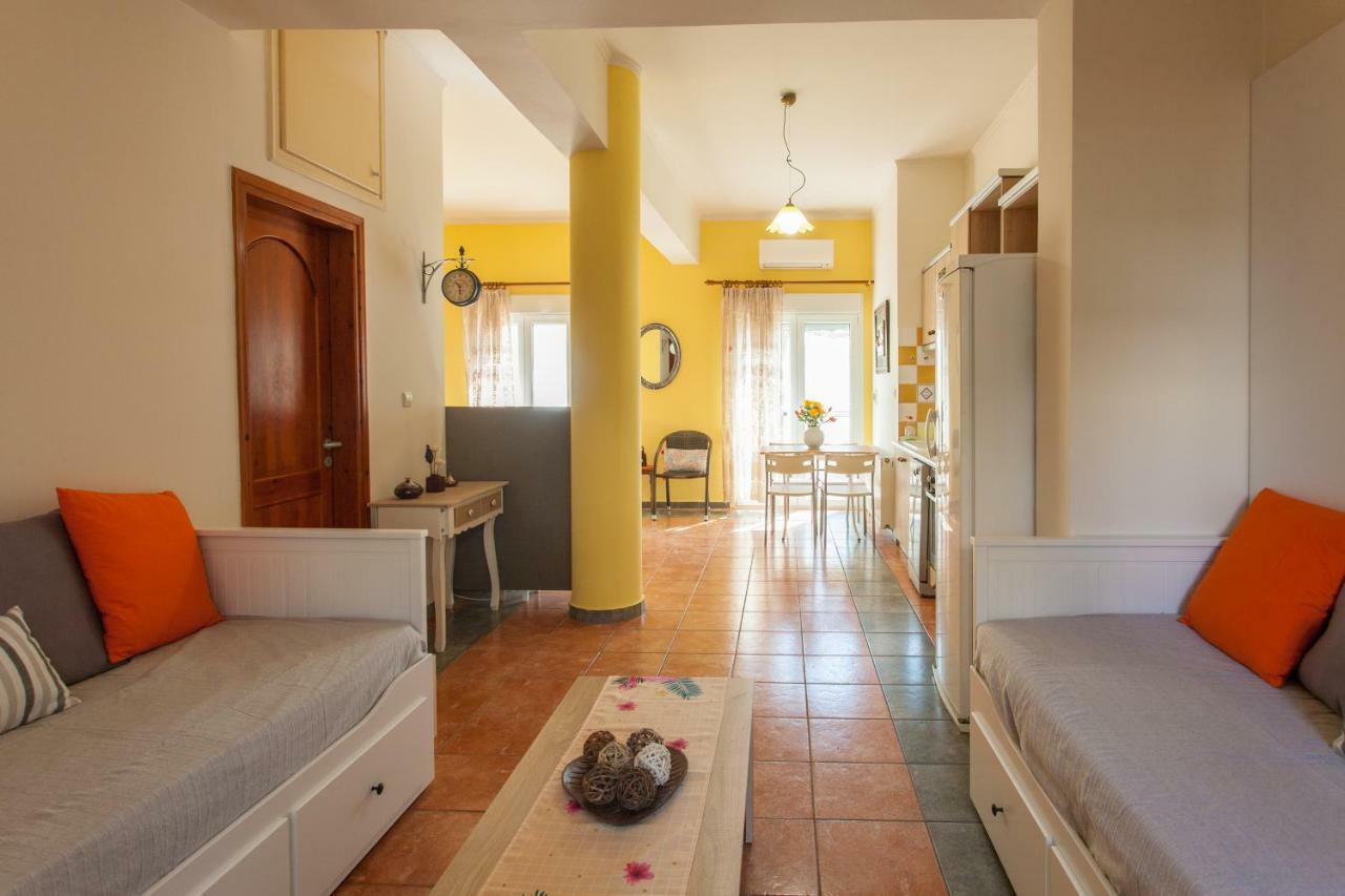 Evelia Apartment Galatás المظهر الخارجي الصورة
