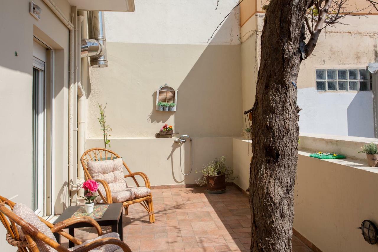 Evelia Apartment Galatás المظهر الخارجي الصورة