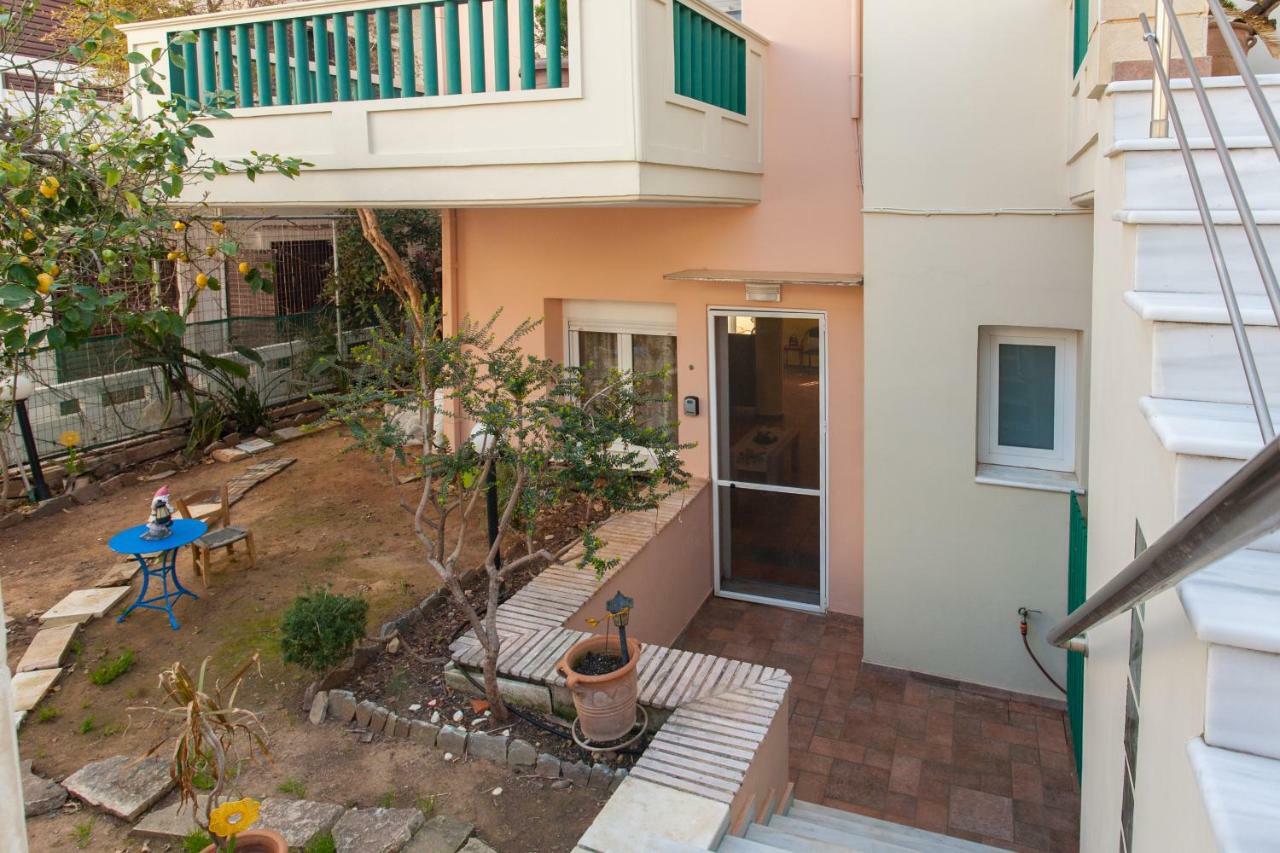 Evelia Apartment Galatás المظهر الخارجي الصورة